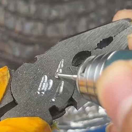 Luo ke 5 Pcs Carbide Ball Burs, 1/8'' Shank Assorted Sizes Tungsten Carbide Ball Shape Cutting Burr for Rotary Tools (1.5/2.0/2.5/3.0/6)