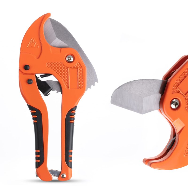 Bates- PVC Pipe Cutter, Cuts up to 1-5/8", Ratchet Pipe Cutter