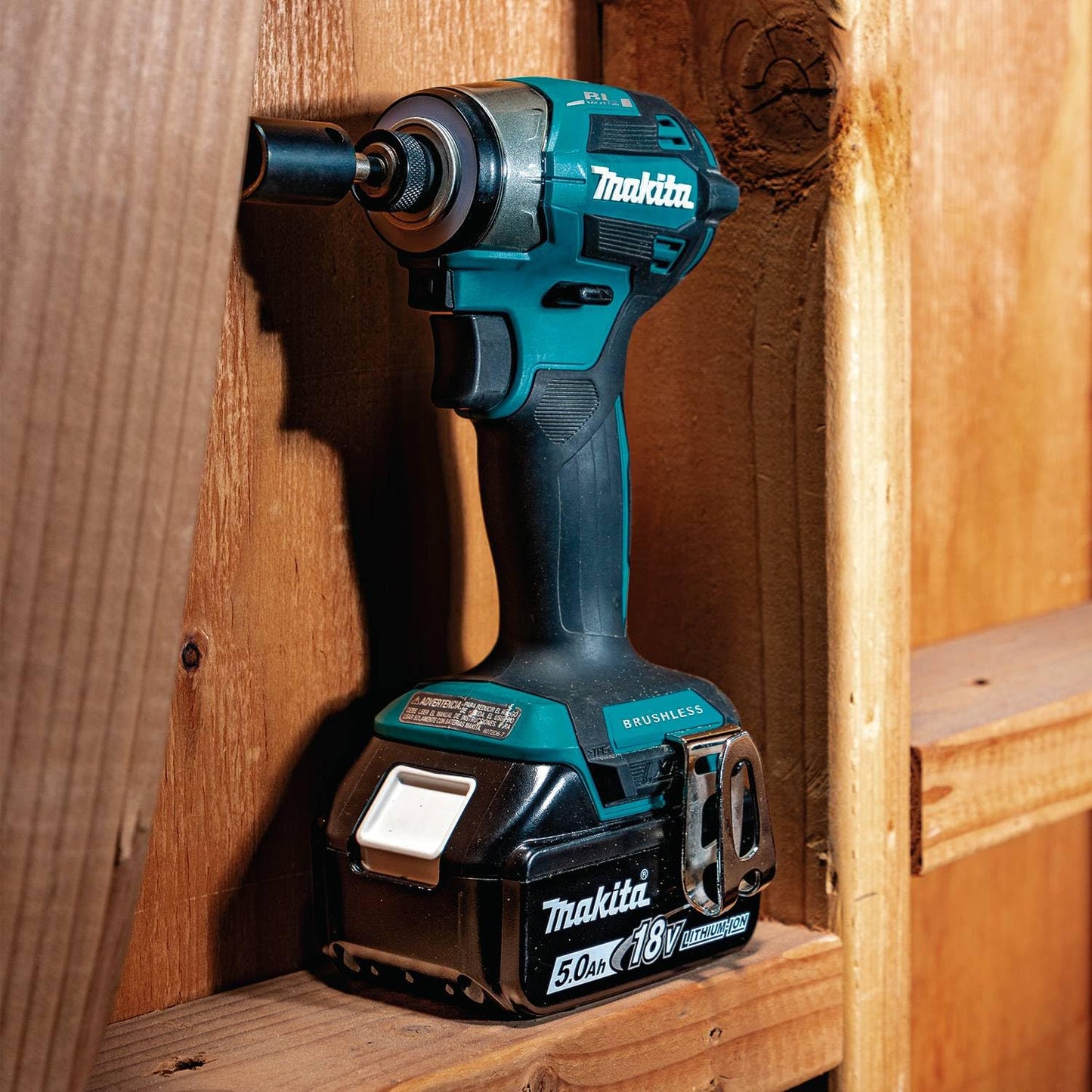 Makita XT297T 18V LXT® Lithium-Ion Brushless Cordless 2-Pc. Combo Kit (5.0Ah)