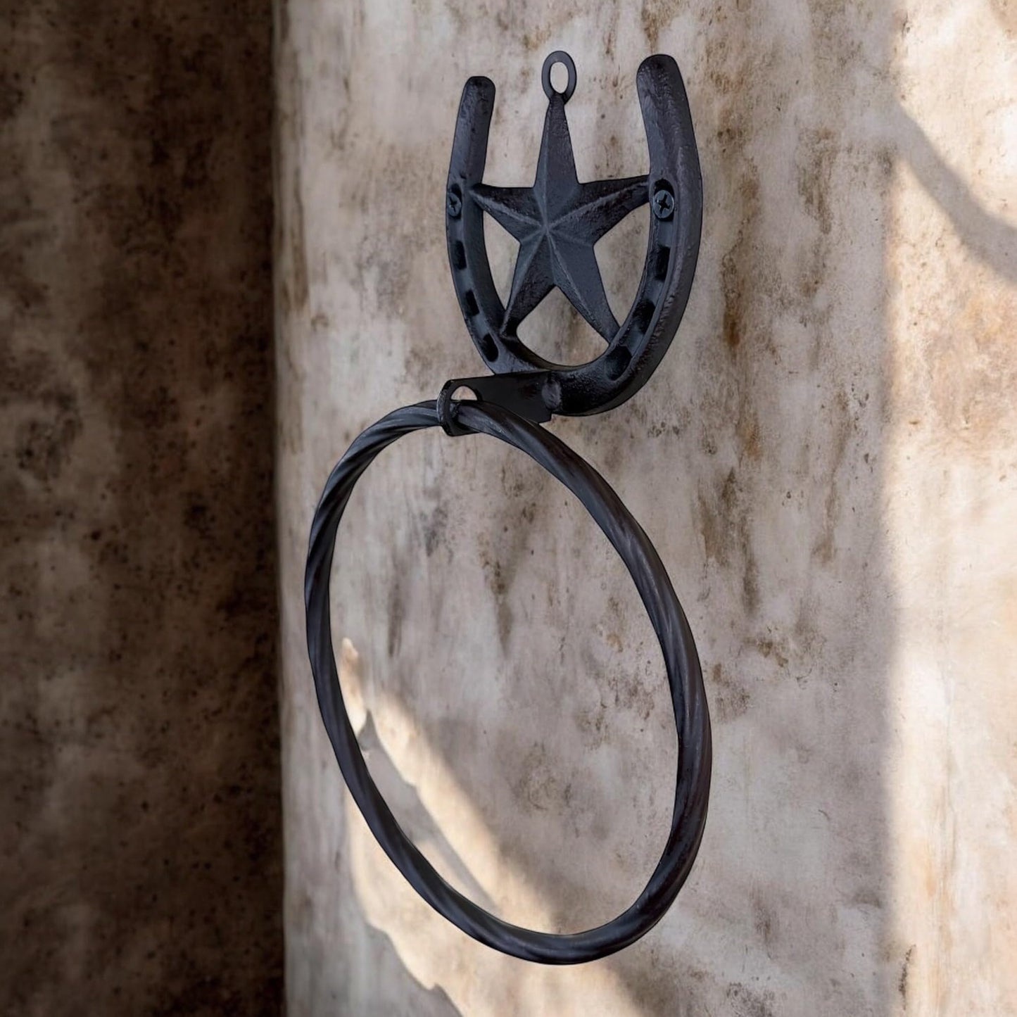 Rustic Western Horseshoe Towel Ring with Barn Star – Heavy Duty Cast & Wrought Iron Wall-Mounted Hand Towel Holder – 11” x 7” – Rustic Brown Finish