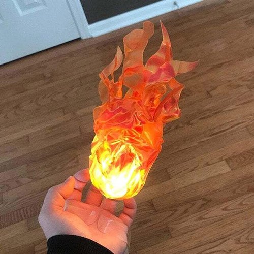 Halloween Floating Fire,Flame Lamp Prop,Illuminated Flame Lamp,Fire Floating Prop,Illuminated Floating Fire for Role Playing Halloween Home Party Decorations,Glowing for Halloween Party Props (Red)