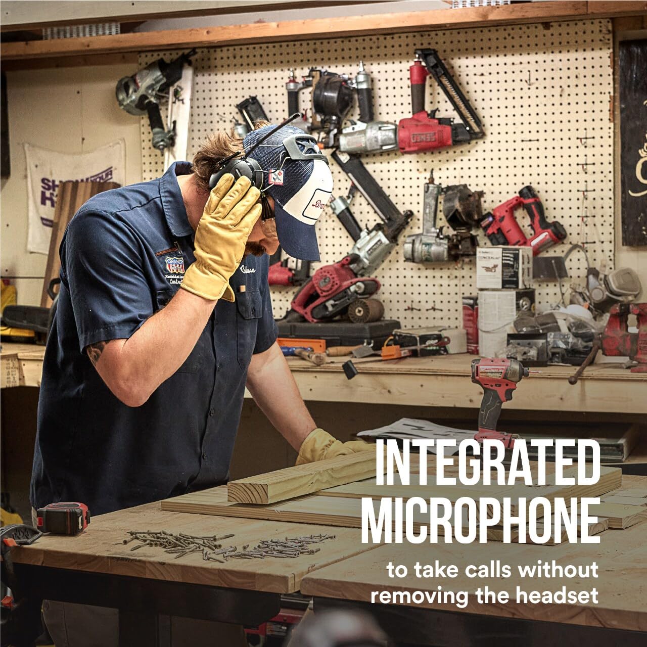 3M WorkTunes Connect + AM/FM Wireless Hearing Protector with Bluetooth Technology, Bluetooth Hearing Protection with a 26 dB Noise Reduction Rating