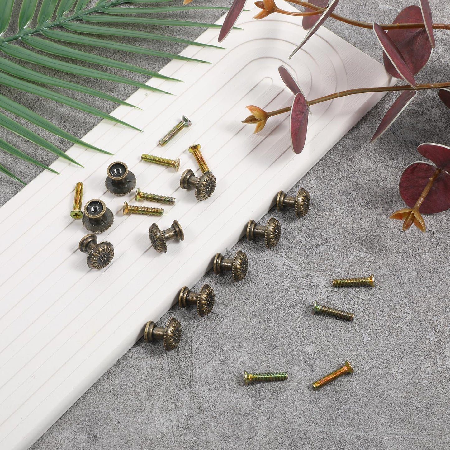 10pcs Mini Metal Jewelry Box Knobs, Vintage Flower Shape Cabinet Drawer Knobs Antique Jewelry Box Pulls Small Knob for Jewelrys Boxes Wood Case Drawer