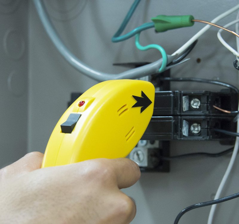 Sperry Instruments CS550A Circuit Breaker Finder, Quickly Locate AC Circuits/Fuses, Visual LED, Plug Style Transmitter/Auto-Sensing Receiver, 120V AC, Yellow
