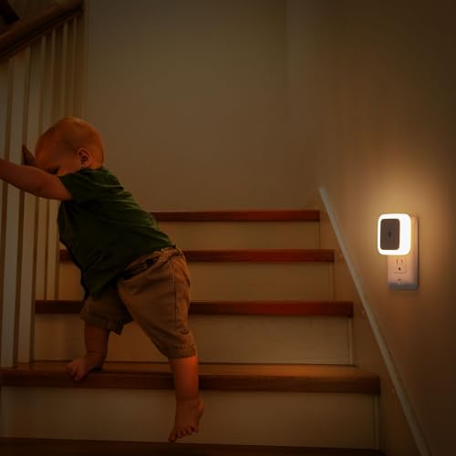 Sujeet Warm White Night Light Pack of 8 Plug-in Wall Night Lamps Dusk to Dawn LED