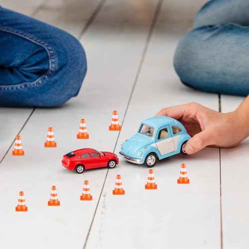 NUOBESTY 50Pcs Mini Traffic Cones, 0.98in Mini Traffic Cones Signs Miniature Sports Training Roadblock Toy Small Street Signs Models for Construction, Kids Pretend Play, Barricades, Traffic Scene
