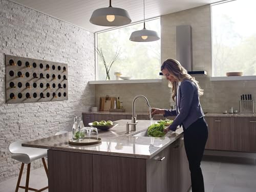 Moen Riley Spot Resist Stainless One-Handle Modern Pulldown Kitchen Faucet Featuring Power Clean and Reflex Docking System for the Spray Head, 7402SRS