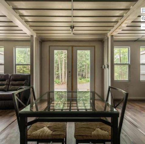 40 ft Modern 2024 Luxury Prefab Villa, Insulated Portable Expandable Container 3 Bedrooms. Mobile Tiny Home with Free Electric Water Heater Tiny Backyard House, Movable, Foldable, and Expandable