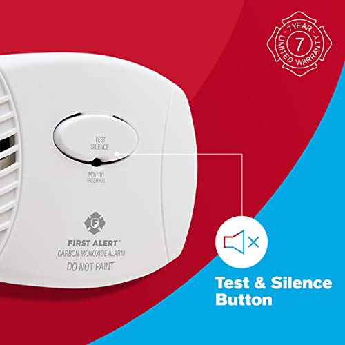 First Alert CO606 Plug-in Carbon Monoxide Detector with Battery Backup - 1-Pack, White