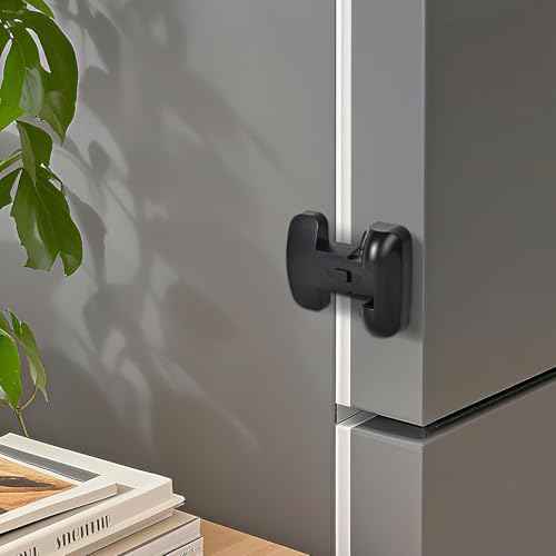 Refrigerator Fridge Door Lock for Kids Child Safety Locks for Doors Freezer Door Lock Easy to Install Keep Door Closed Child Proof Refrigerator£¬Freezer Door Lock 1 pack, Black