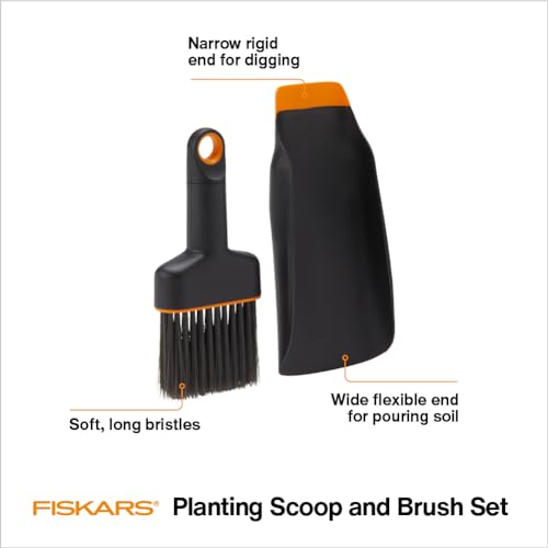 Fiskars Soil Scoop & Brush Set - Dual-Sided Indoor Potting Gardening Tool