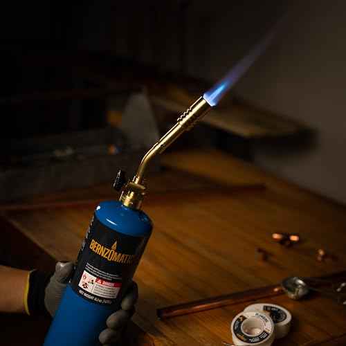 Bernzomatic¢ç Wide Flame Brass Torch - Manual Ignition, Wide Pencil Flame Propane Torch (JT680 Torch)