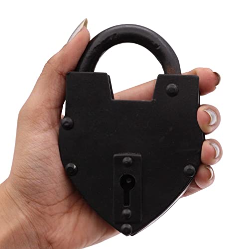 Vintage Style Lock/Antique Reproduction Heart Padlock with Two Skelton Keys/Black Powder Coted Hand Forged Padlock for Old Trunk, Wine Rack, Shade, Barn, Gate