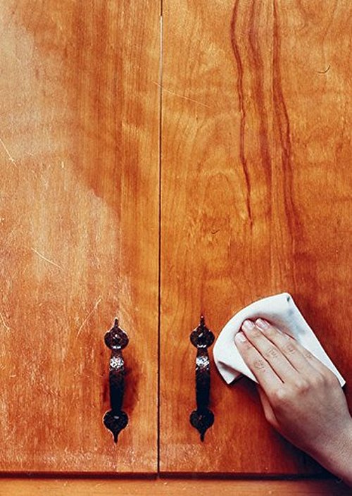 Howard Products Beeswax Wood Polish & Conditioner, Feed-N-Wax for Wood Furniture Polish, 16 oz, Orange