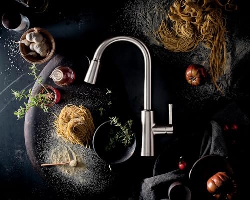Moen Riley Spot Resist Stainless One-Handle Modern Pulldown Kitchen Faucet Featuring Power Clean and Reflex Docking System for the Spray Head, 7402SRS