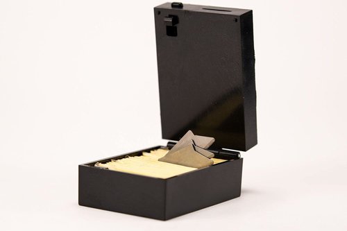 81 Easy Cut/EZ Replacement Blades for 1000, 1500, 2000 and 4000 Safety Box Cutters/Knives - Includes Disposal Unit