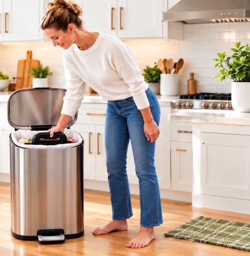 Waste Smasher Handheld Trash Compactor - Reusable Kitchen Garbage Tamer with Wide 6x10