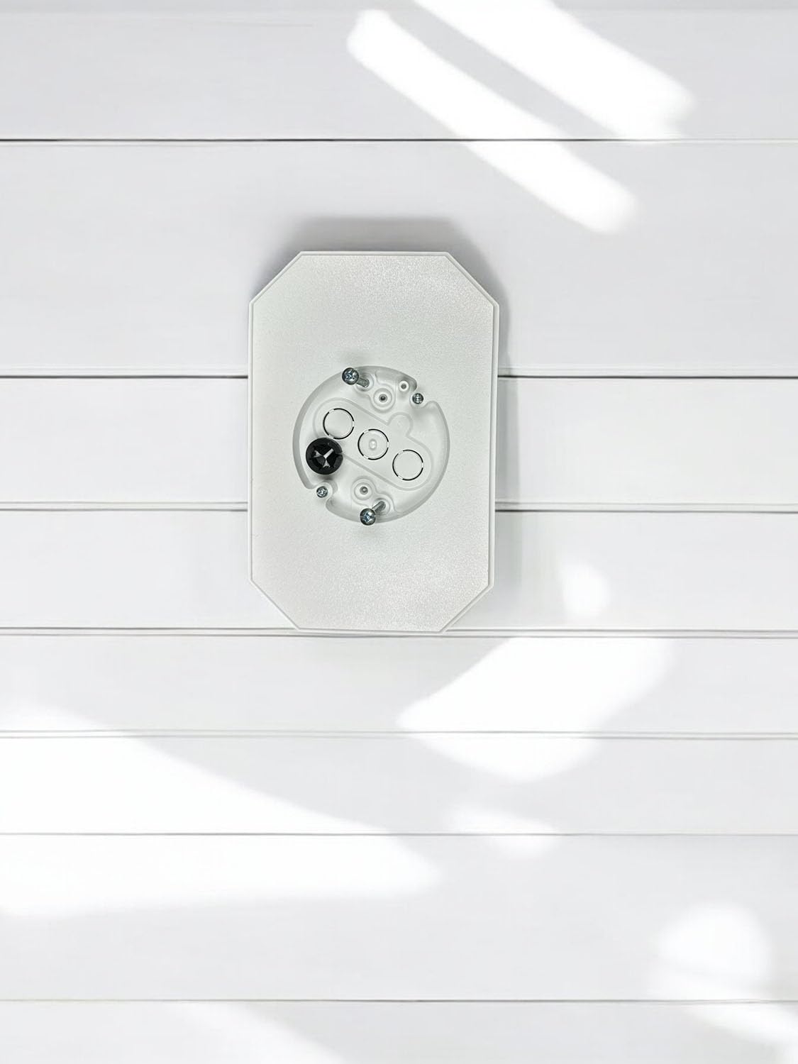 iMBAPrice IMBA-8141DBL UL Listed White Vinyl Siding Lamp Mounting Kit with Built-in Electrical Box for 1/2 Inch Outdoor Double 4" Siding, 1-Pack