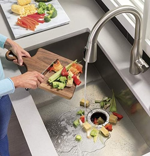 GE Disposall Continuous Feed 3/4 Horsepower Motor Garbage Disposer, Good for Grinding: Vegetable Peels & Small Bones, Easy Install Kit, Non-Corded, Recommended for 2-4 Person Homes, GFC720N