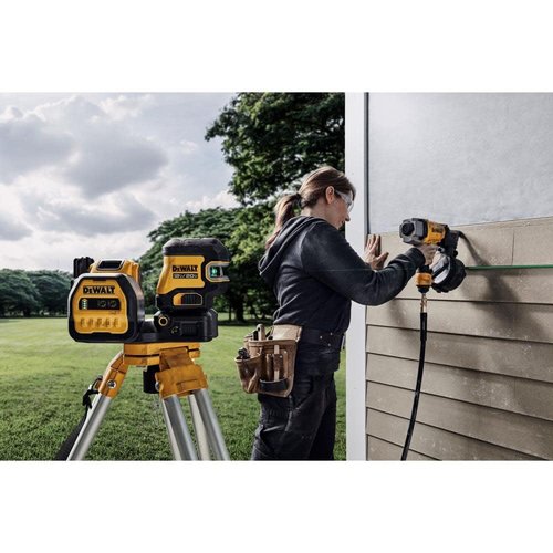 DEWALT 20V/12V MAX Laser Level Kit, Cross Line Laser and 2 Spot Laser, Green (DCLE34220G)