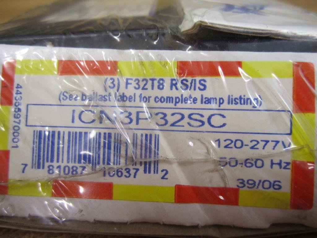 Philips Advance 10637 - ICN-3P32-SC T8 IntelliVolt Fluorescent Ballast