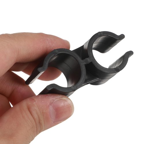BESPORTBLE 4pcs Double Port Pipe Clamps Clips, Plastic Shelf Pole Connector, Chain Link Fence Panel Clamps, Dustpan Broom Buckle, Black