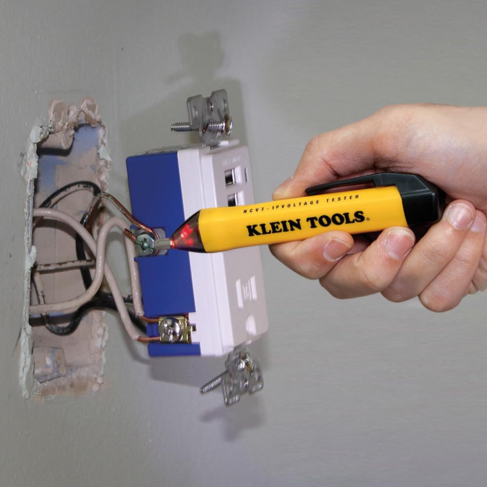 Klein Tools NCVT1PKIT Electrical Tester Kit with Non-Contact Low Voltage Test Pen, 50 to 1000V AC and GFCI Receptacle Tester, 2-Piece