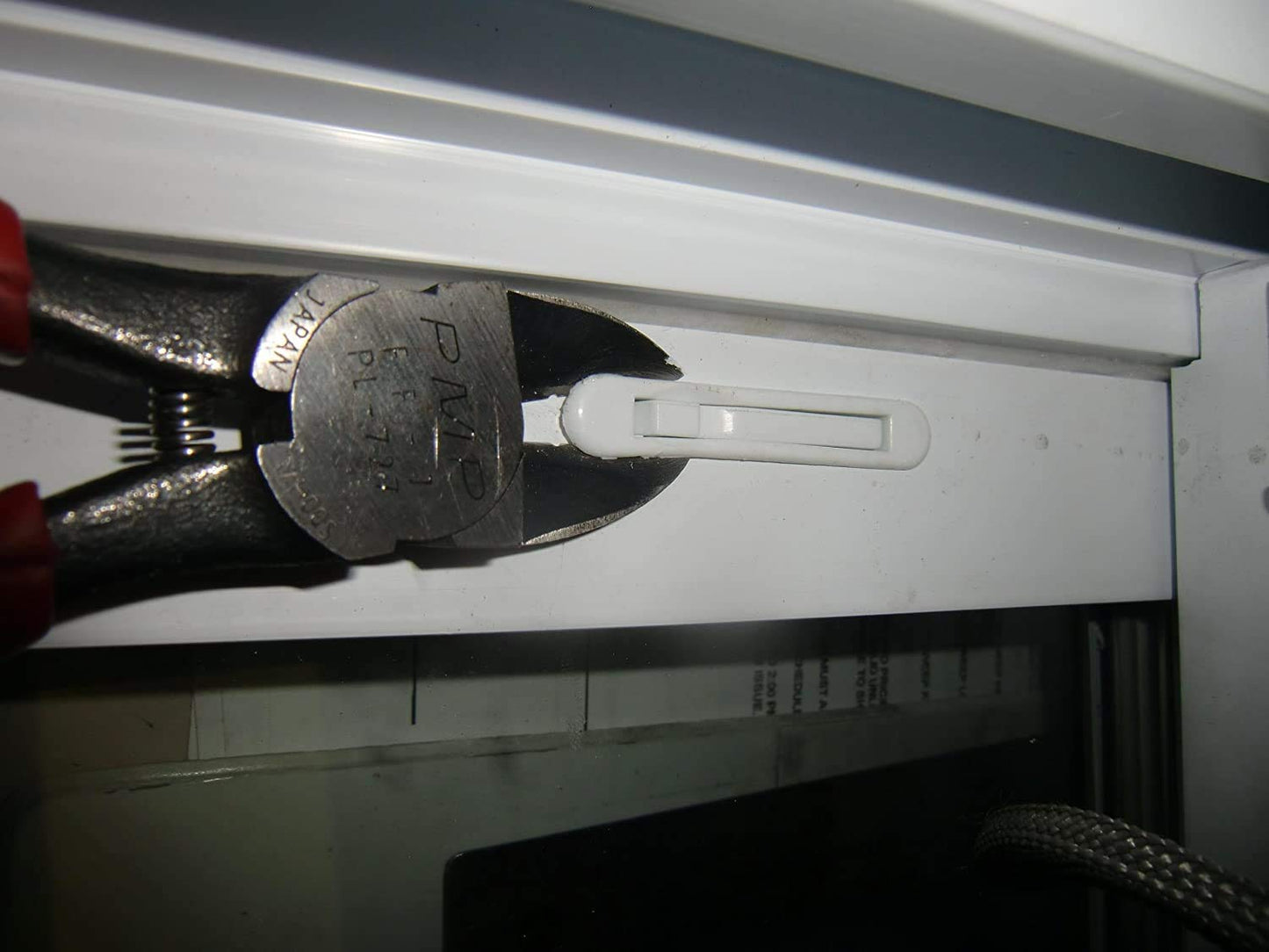 Set of 6 pcs White Window Sash Vent Stops 1714WHITE