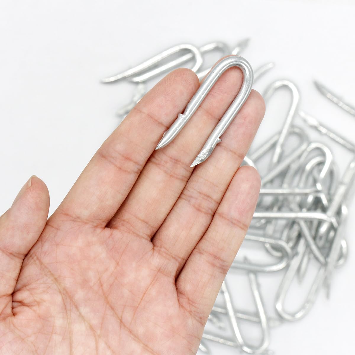 HENGTONG Galvanized Steel U-Shaped Fencing Staples for Mesh Fencing 400pcs