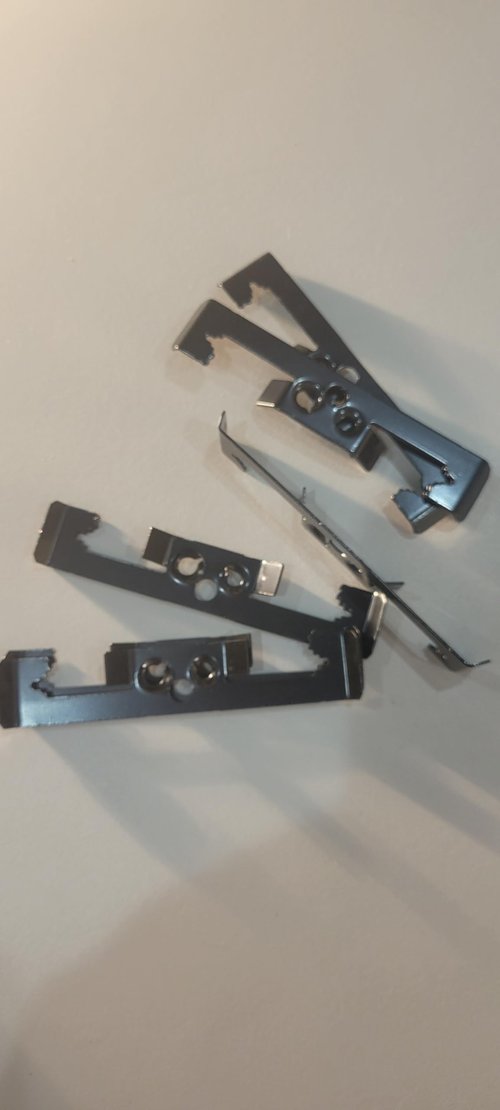 Multi-Function Batwing Clip for Rod or Wire Support, Black, Pack of 100 4Z34