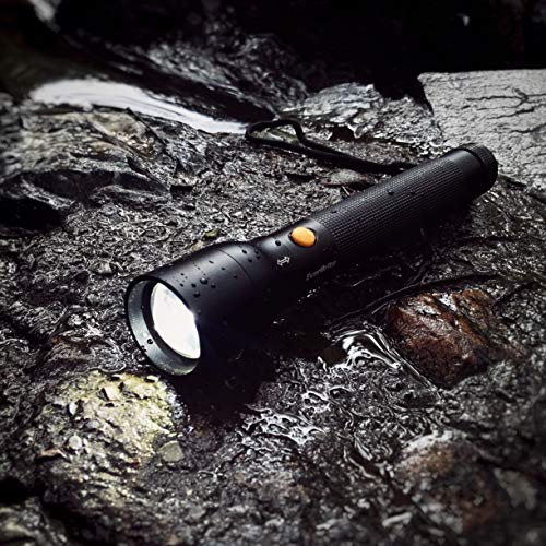 EverBrite Tactical Flashlight Black Large, 900 Lumen Zoomable, 3 Light Modes