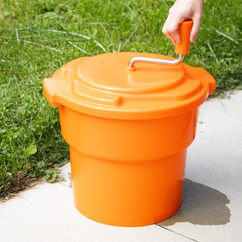 Lehman's Hand-Powered Laundry Spinner, Non-Electric Off-Grid Manual Clothes Wringer Alternative for Homesteading and Camping, 25L, 6.6 Gallon Capacity