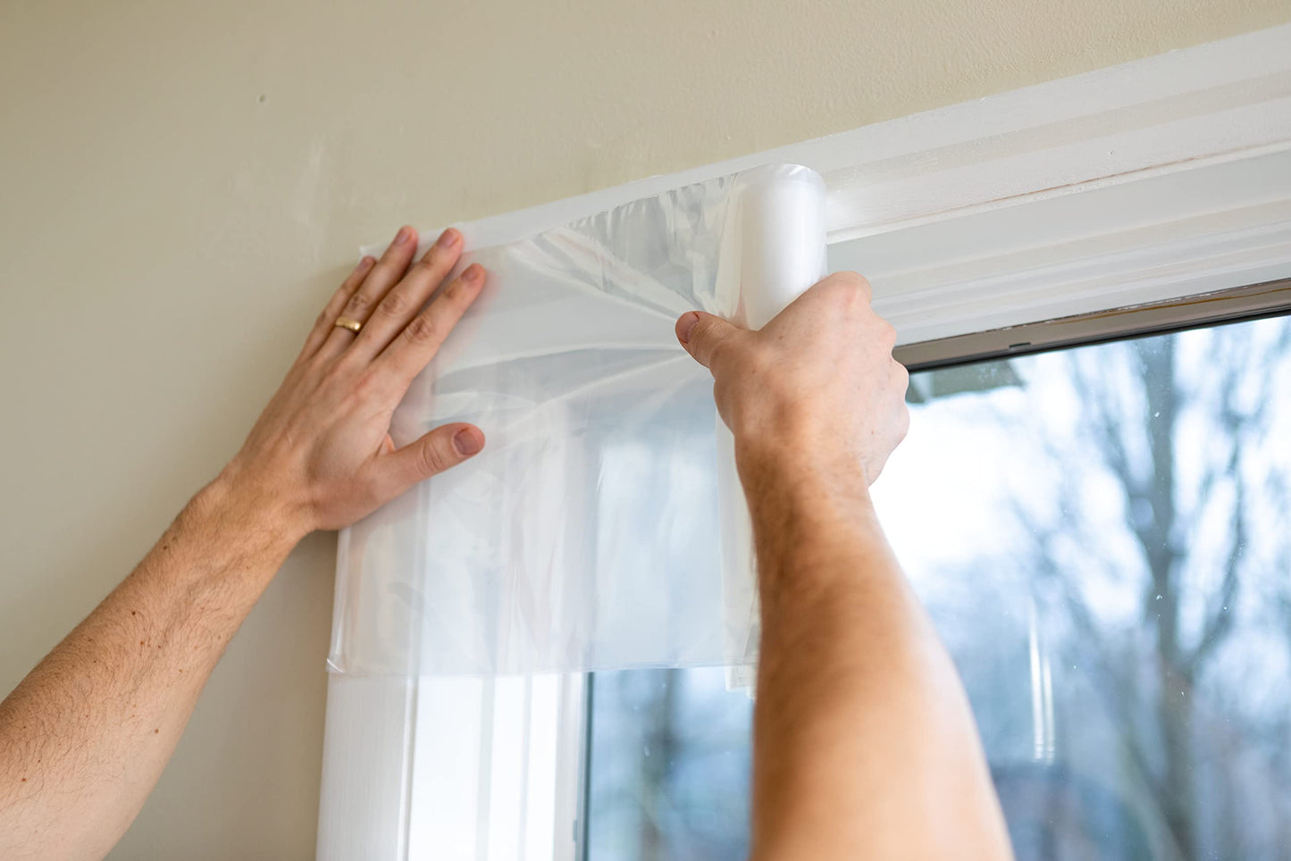 Duck Brand Winter Window Insulation Kit – Window Seal Rolled Shrink Film Covers Up to 15 3’ x 5’ Windows – Window Tape Included – Easy Indoor Installation - Clear - 15-Pack (288069)