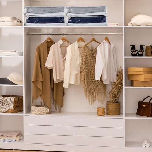 Meyeyaia 6 Pcs Sweater Storage Bags 14.2 X 12 X 3.2in Plastic Clothes Clear Zippered Storage Bags for Blankets Clothes Closet Quilt Pillow Bed Sheet Organizer