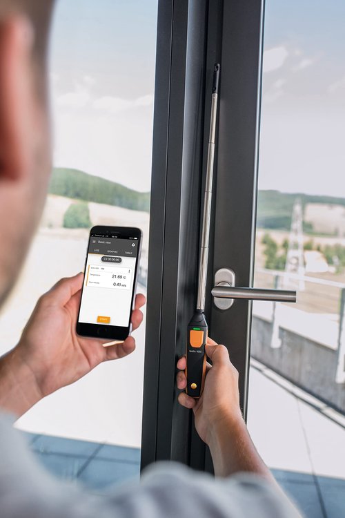 testo 405i – Anemometer handheld for air velocity, in-duct airflow, and temperature – CFM meter with Bluetooth and App operation