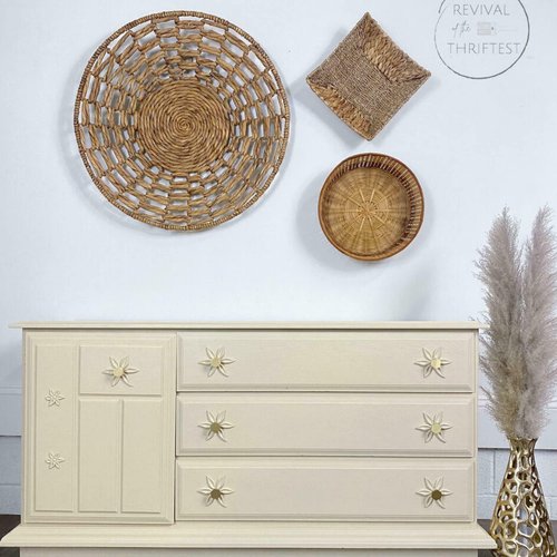Dixie Belle Silk All-in-One Mineral Paint | Sand Castle (4oz) | Warm Tan All-in-One Water Based Primer + Topcoat | Durable Furniture Paint | Low Reflective Finish