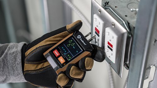 Southwire GFCI Receptacle Tester with LCD Display, 3 Prong, GFCI Tester, 40032S