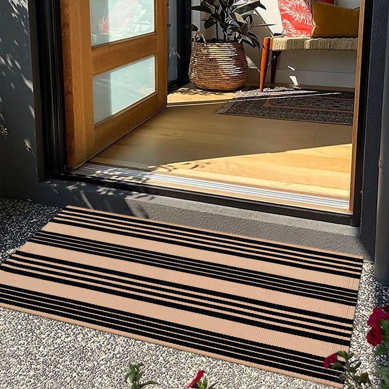 Black and Tan Striped Outdoor Rug, 2’ x 4.3’ Cotton Hand-Woven Reversible Front Porch Rug Washable Front Door Mat Entryway Rugs Welcome Layered Doormat Carpet for Patio Farmhouse Kitchen