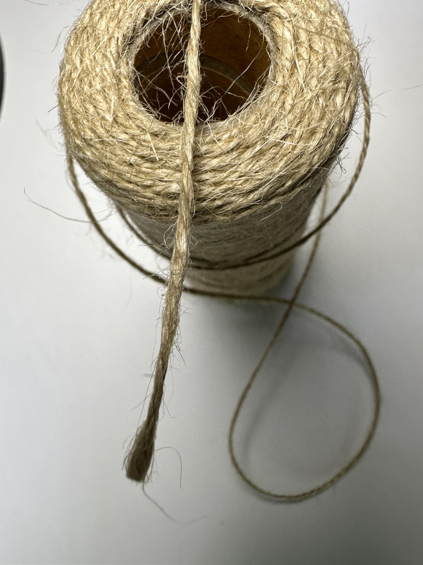 Foihukelim Jute Twine String 328 Feet，Christmas Twine ，Packing String，Packing String for Gift Wrapping Craft Projects Gardening Decoration and Home Decor for Climbing Plants