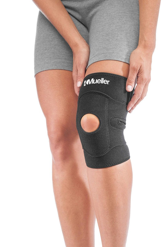 MUELLER Sports Medicine 4-Way Adjustable Knee Brace for Men and Women, Knee Stabilizer for Compression and Pain Relief Support, Ideal for Arthritis, Sprains, Black, One Size