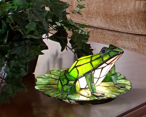 Dale Tiffany TA101231 Tiffany Frog Lily Pad Accent Lamp