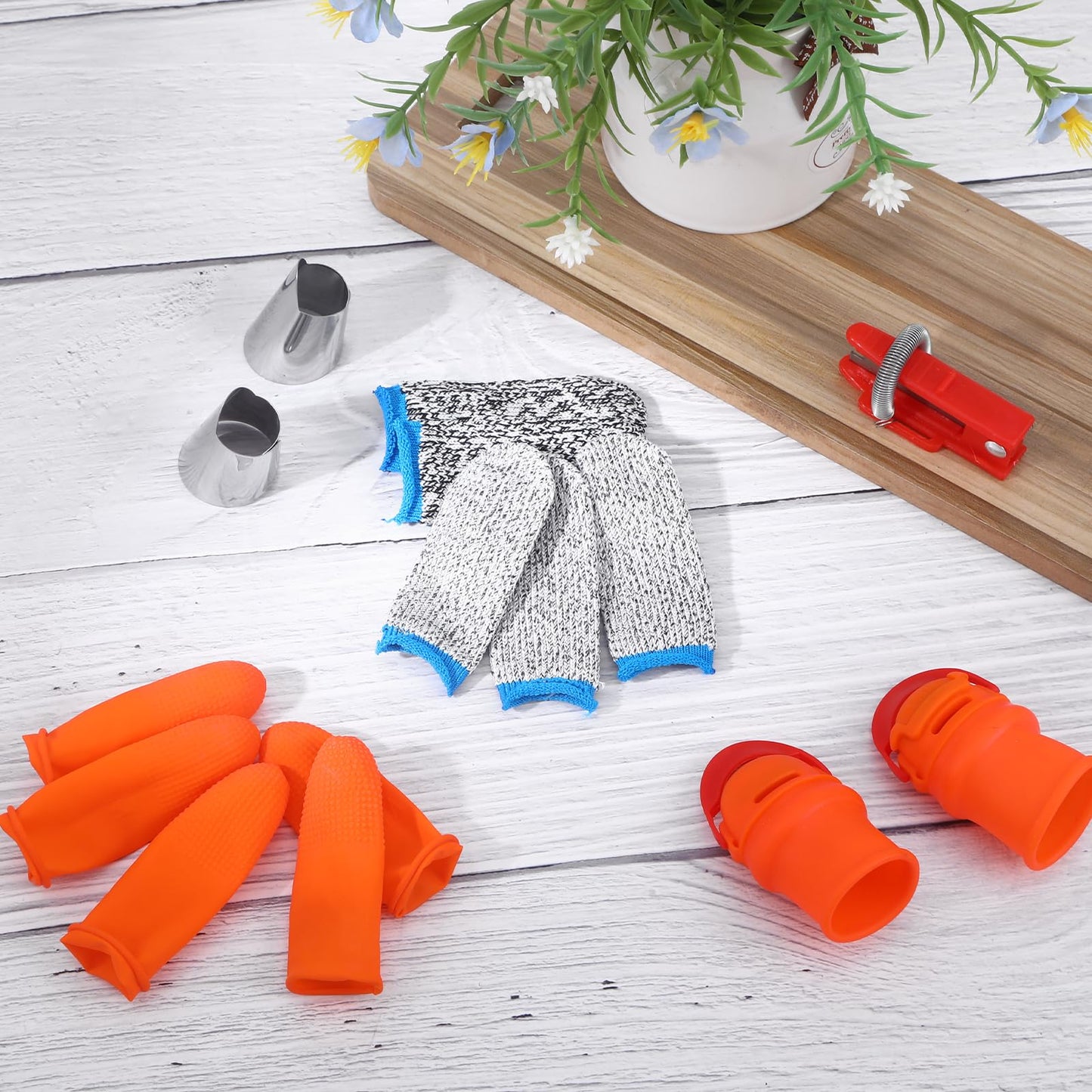 16 Pcs Gardening Thumb Knife Set, Thumb Knife for Harvesting, Stainless Steel Nail Cutters, Silicone Finger Protectors, Plant Picking, Vegetable Pruning, Garden Tool Set (Orange)