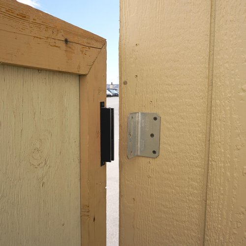 Master Magnetics AM3/RM100C Magnet Catch, Industrial Type with Mounting Holes Powder Coated Black, 6" Length, 0.75" Width, 1.062" Height, 100 Pounds