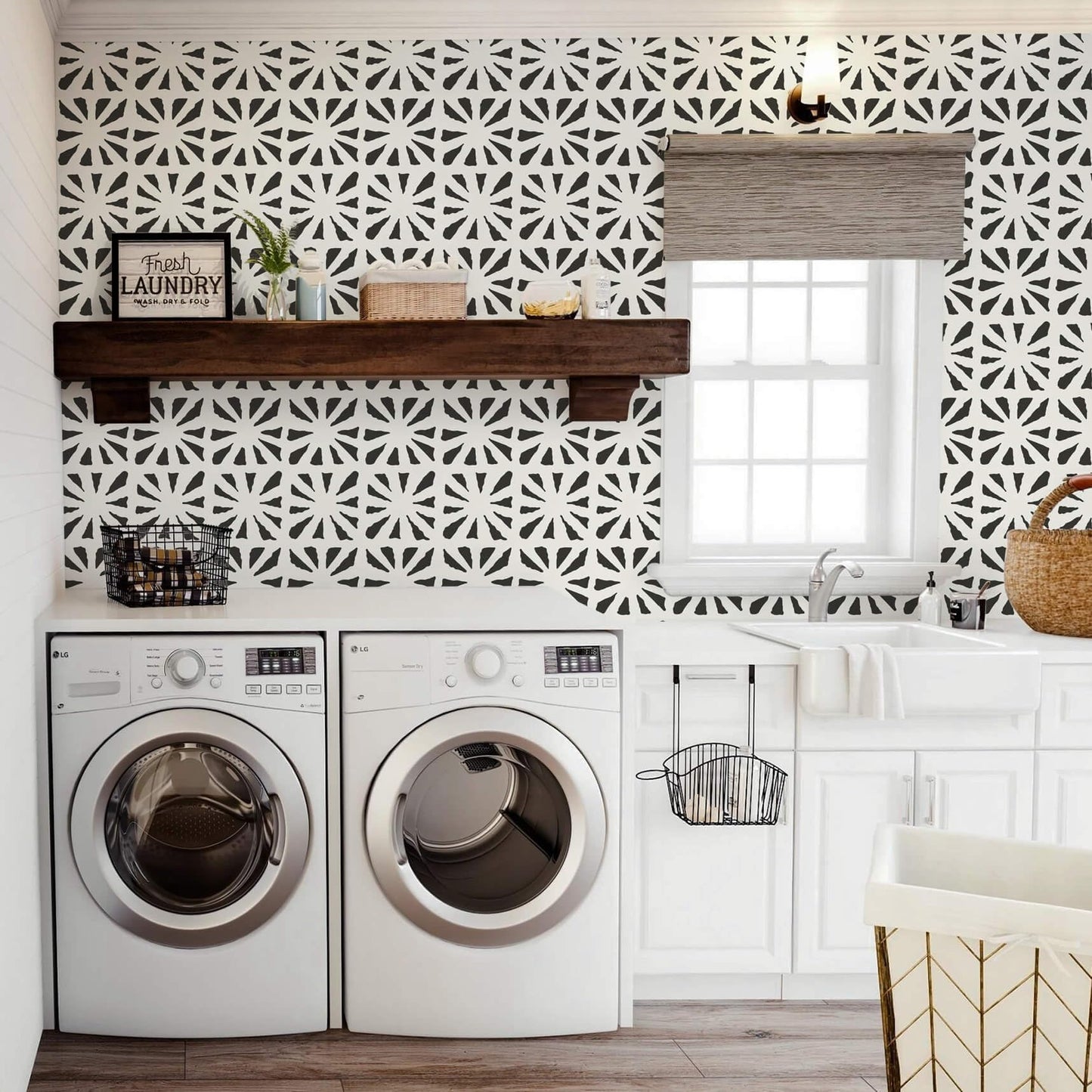 Fiula Boho Peel and Stick Wallpaper Vintage Wallpaper Geometric Wall Paper 393"×17.3" Black and Beige Retro Contact Paper Renter Friendly Self-Adhesive Waterproof Removable Bathroom Bedroom Vinyl