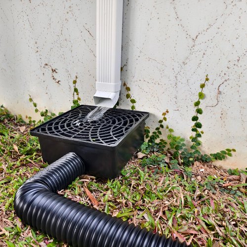Prestantious Gutter Downspout Catch Basin, Upgraded Version 12"×12" Catch Basin Gutter Downspout Extensions with 3.1” OD Flexible Pipe, Rainwater Downspout Diverter, Pipe Stretched Length 6.7ft