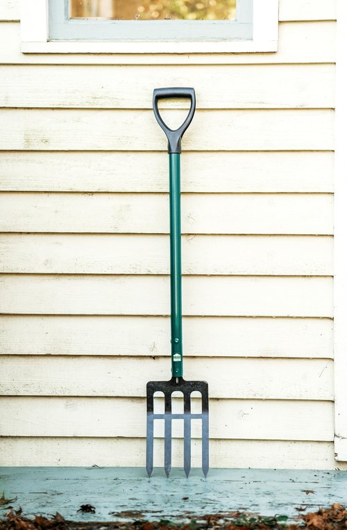 Meadow Creature Steel-Handle Garden Fork, 42 Inch Tall, High-Strength Steel Construction
