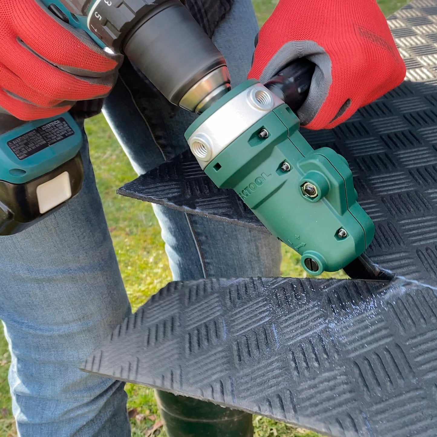 PacTool SS701 Snapper Shear - Sheet Metal Shears - Sheet Metal Cutter Drill Attachment - Cut Up to 18-Gauge Galvanized Steel, Aluminum, and Copper - Sheet Metal Tools - Carpenter Tools and Accessories