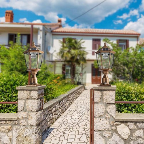 HXUHUWS Elegant Retro Gold Solar Column Headlights with Dimmable LED, 2 Pack, Convenient Outdoor Lighting