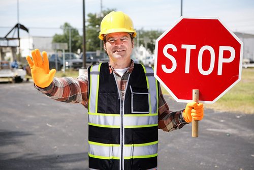 SKSAFETY 10 Pockets Safety Vest, Class 2 High Visibility Security with Zipper, Hi Vis Vest with Reflective Strips, ANSI/ISEA Standard, Construction Work Vest for Men ＆ Women （Black, M）