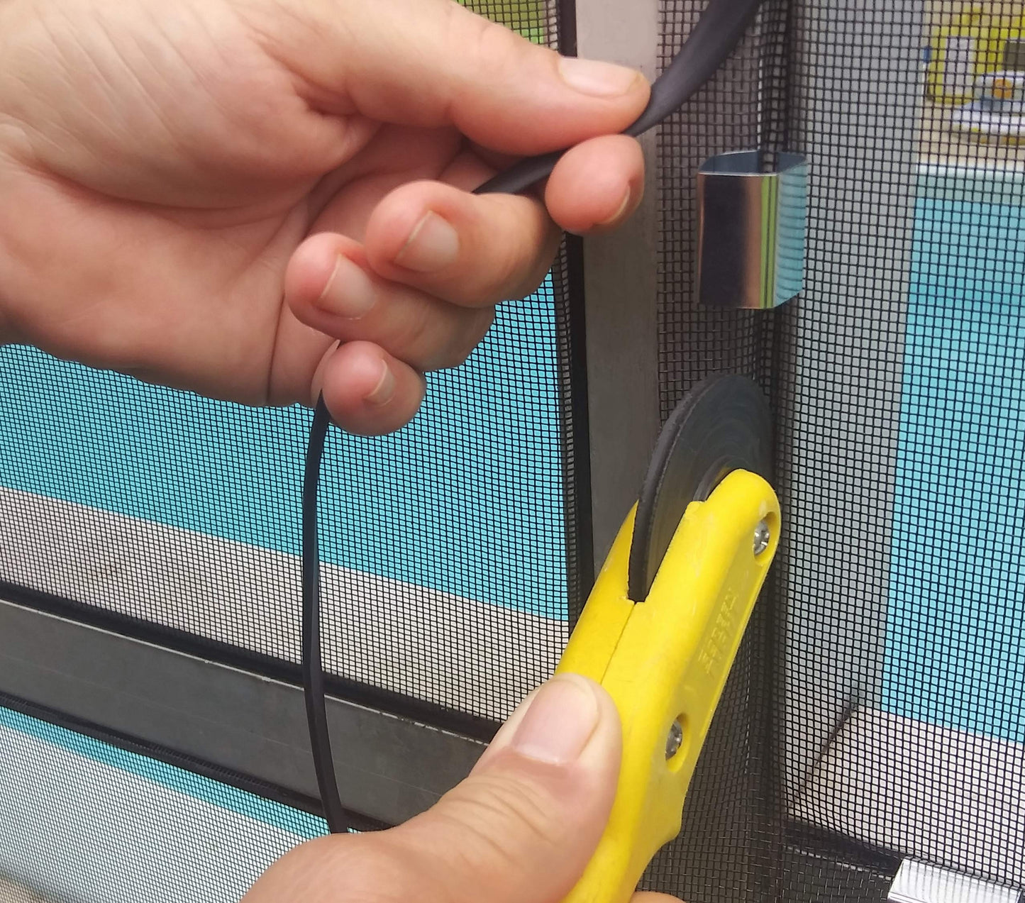 Screen Installer Clips – 20 Pack for Rescreening Patio, Lanai, Door, Window, or Garage Screens- Screen Retainer Clips Help DIY Install (20 Pieces)